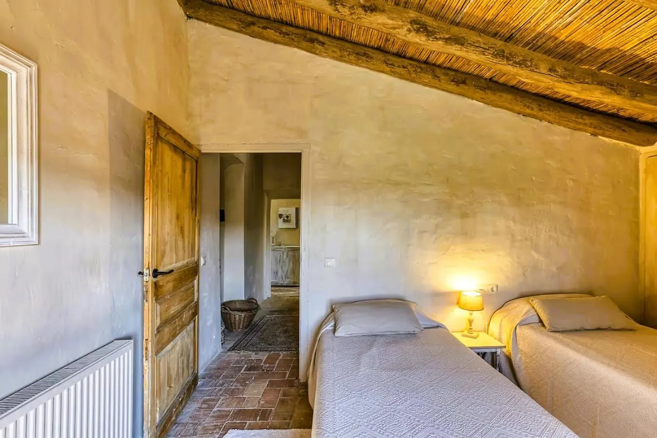 Casa Rural Con Encanto 4 Bedrooms 8 Pax Riumors
